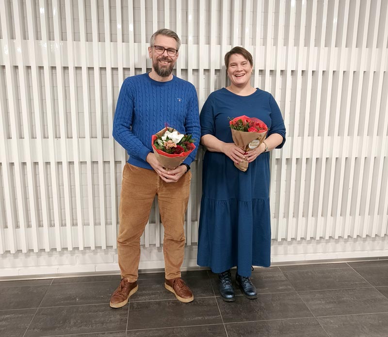 Kuvassa vasemmalla varapuheenjohtaja Mikko Männikkö (Tehy) ja oikealla puheenjohtaja Anne Sarvi (Ammattiliitto Jyty)